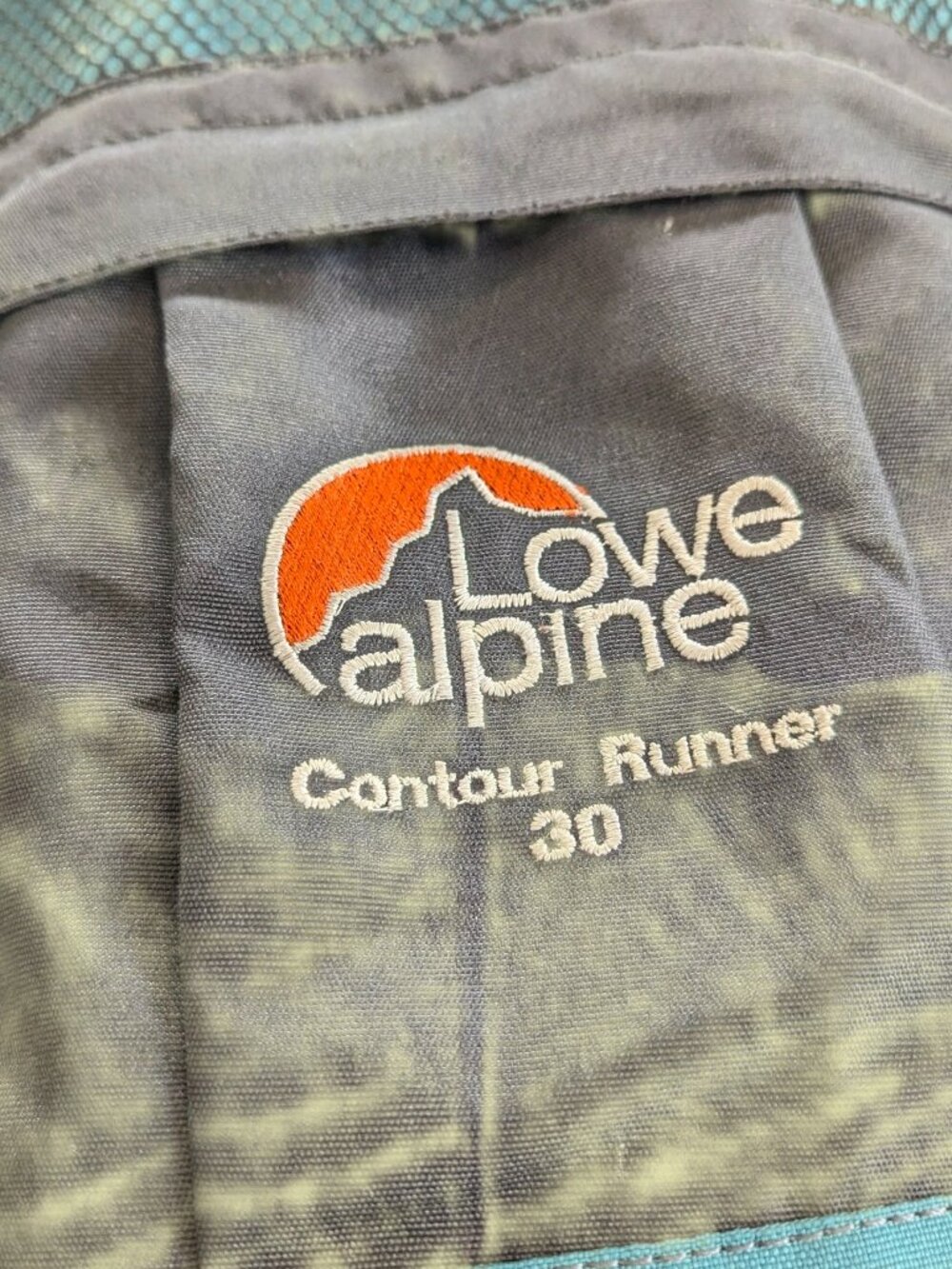Vintage Lowe Alpine Contour Runner - 30 Liter green backpack - Picture 7 of 8